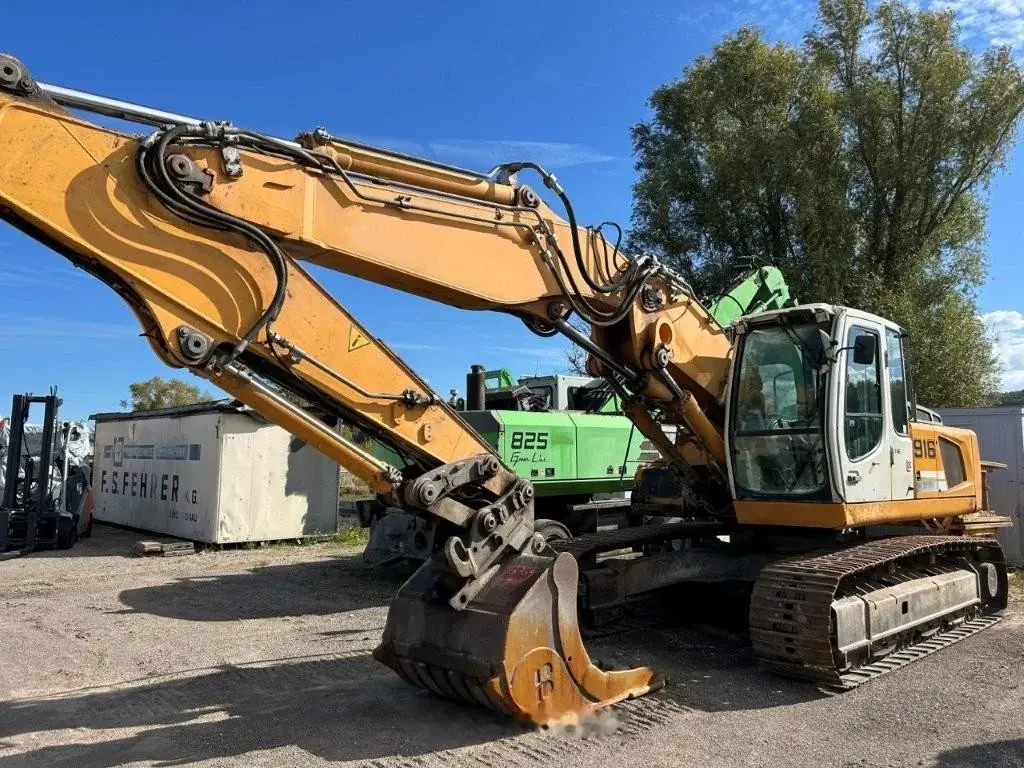 Liebherr R 916 LC